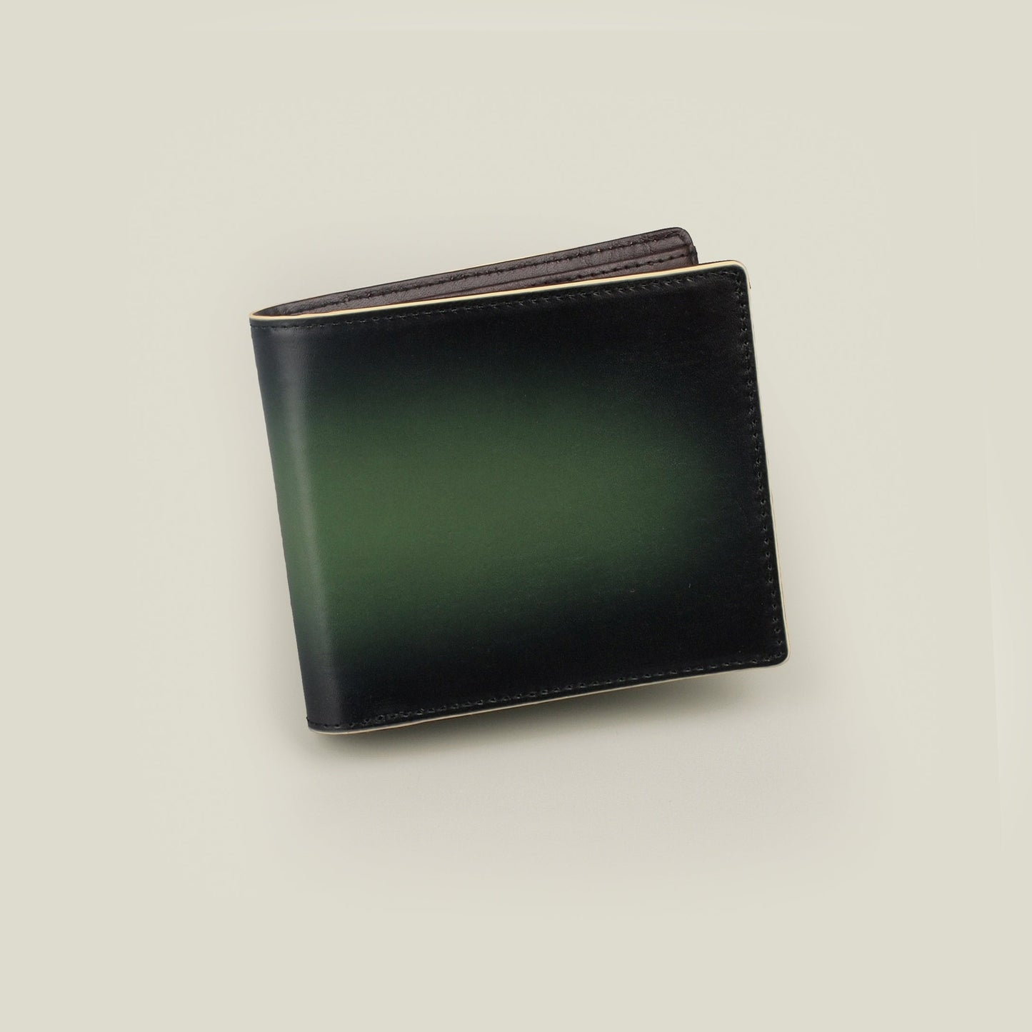 海外製/牛革/レザー/二つ折り財布/コイン入付/BOXコイン/2024ラッキーカラー/全3色/154015/