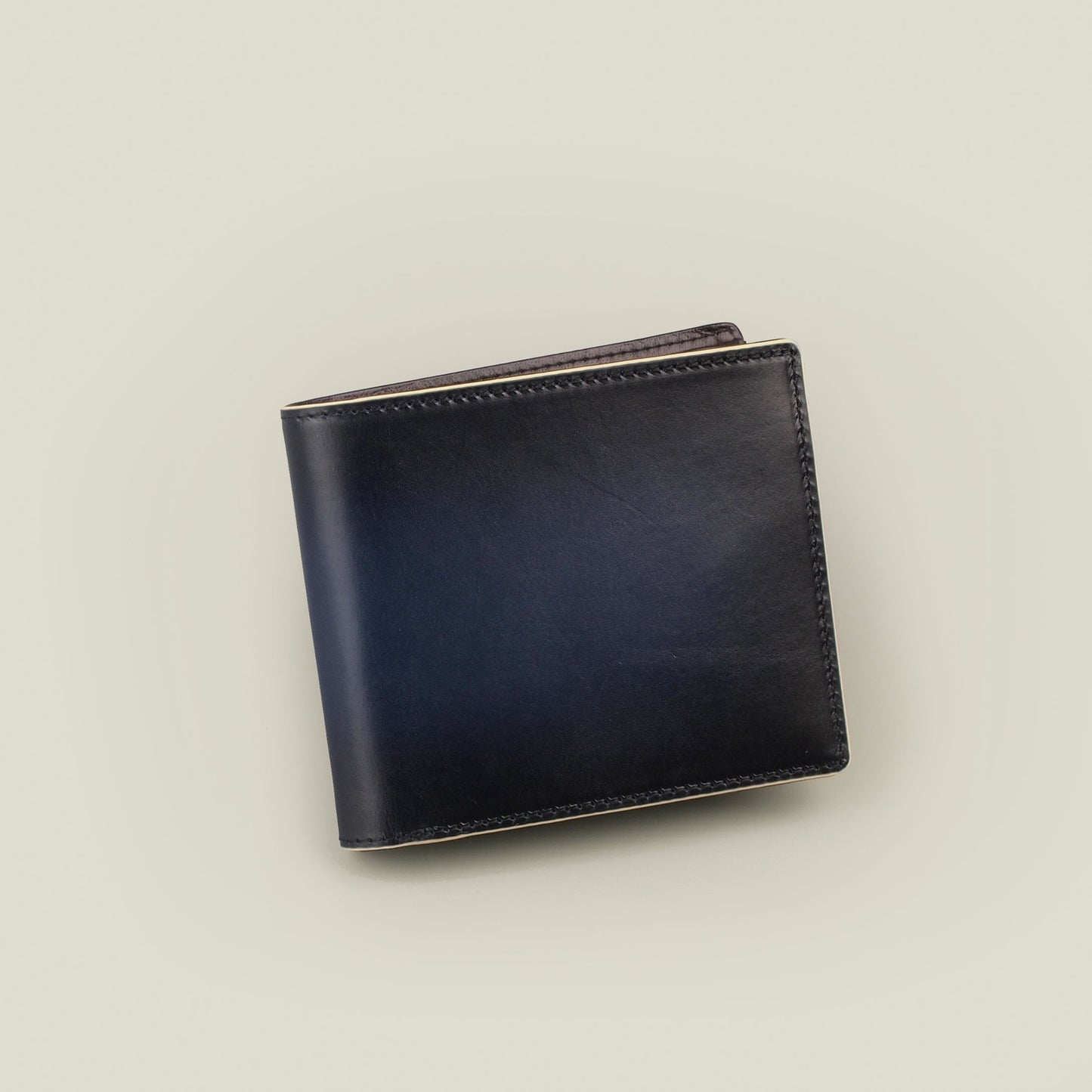 海外製/牛革/レザー/二つ折り財布/コイン入付/BOXコイン/2024ラッキーカラー/全3色/154015/