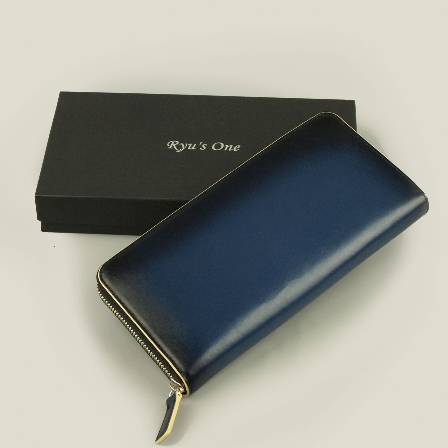 海外製／牛革／革製／ラウンド／財布／ラウンド財布／長財布／ファスナー／154005／